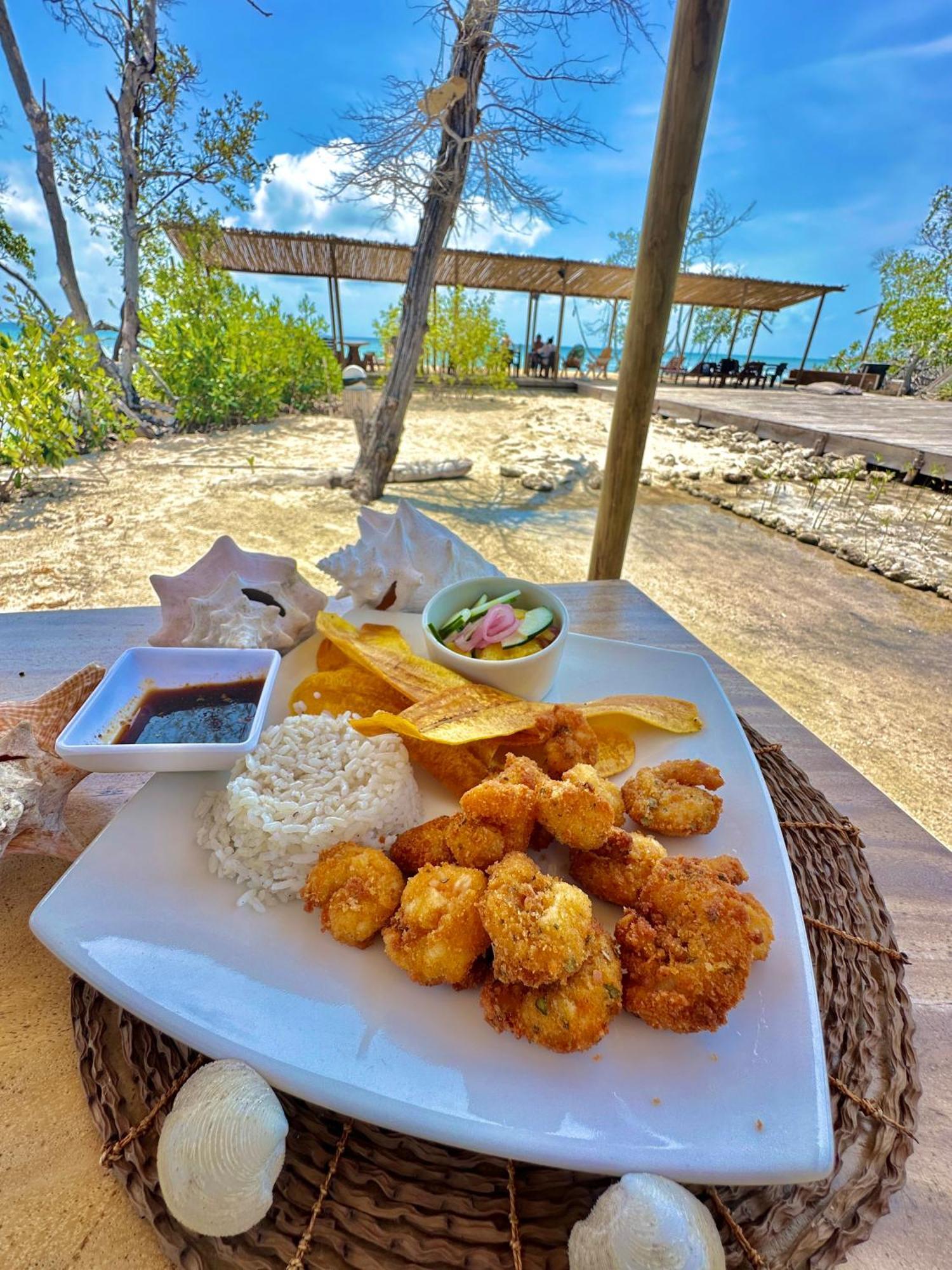 Medusa Hostel Isla Tintipan Tintipan Island Екстер'єр фото