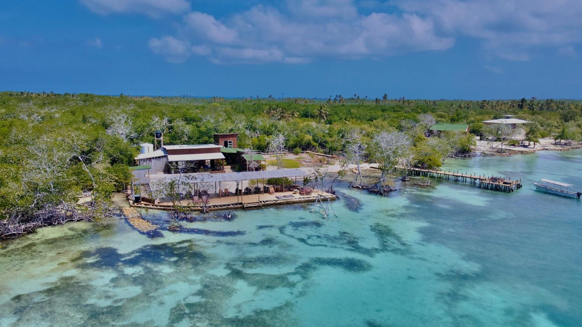Medusa Hostel Isla Tintipan Tintipan Island Екстер'єр фото