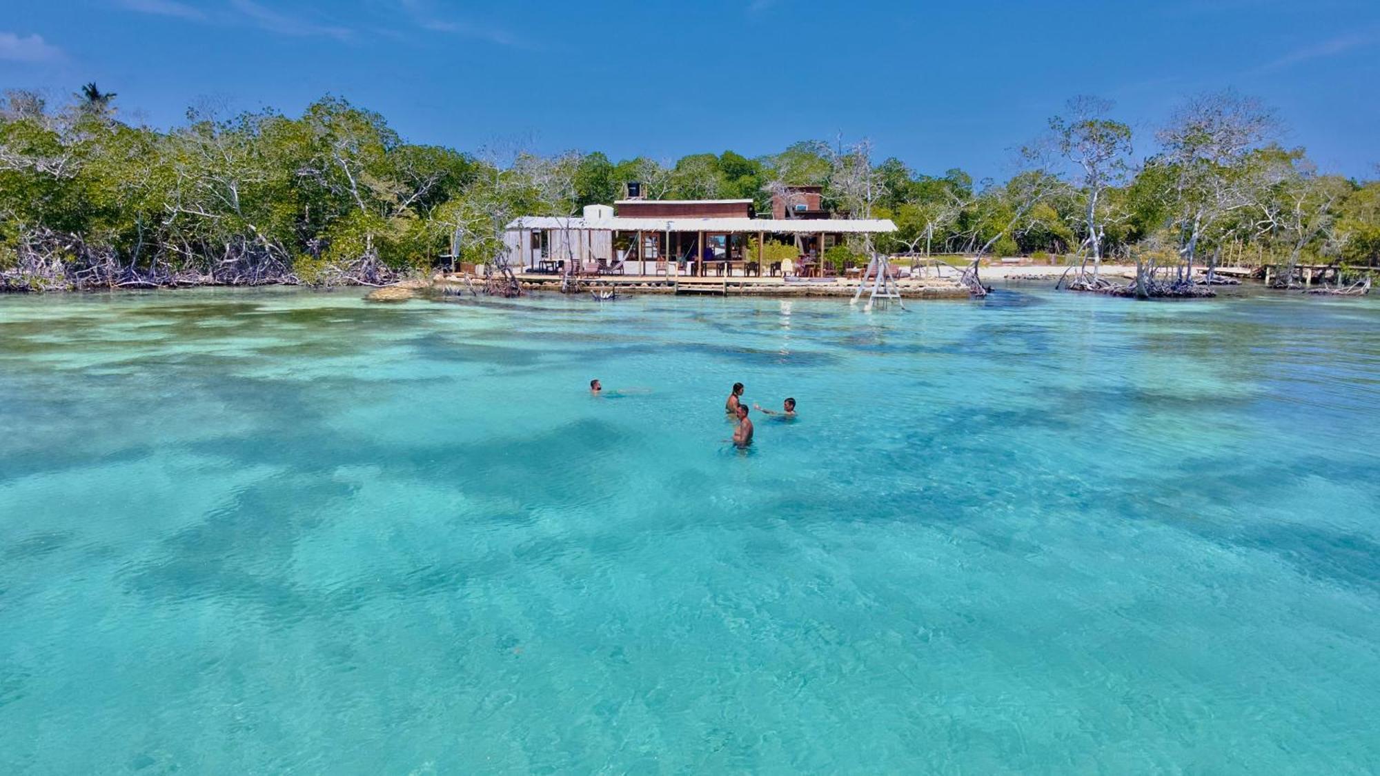 Medusa Hostel Isla Tintipan Tintipan Island Екстер'єр фото