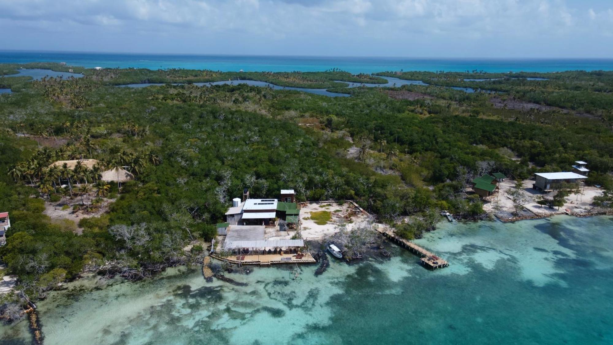 Medusa Hostel Isla Tintipan Tintipan Island Екстер'єр фото
